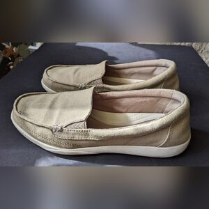 Crocs Triple Comfort canvas Chevron size 9.